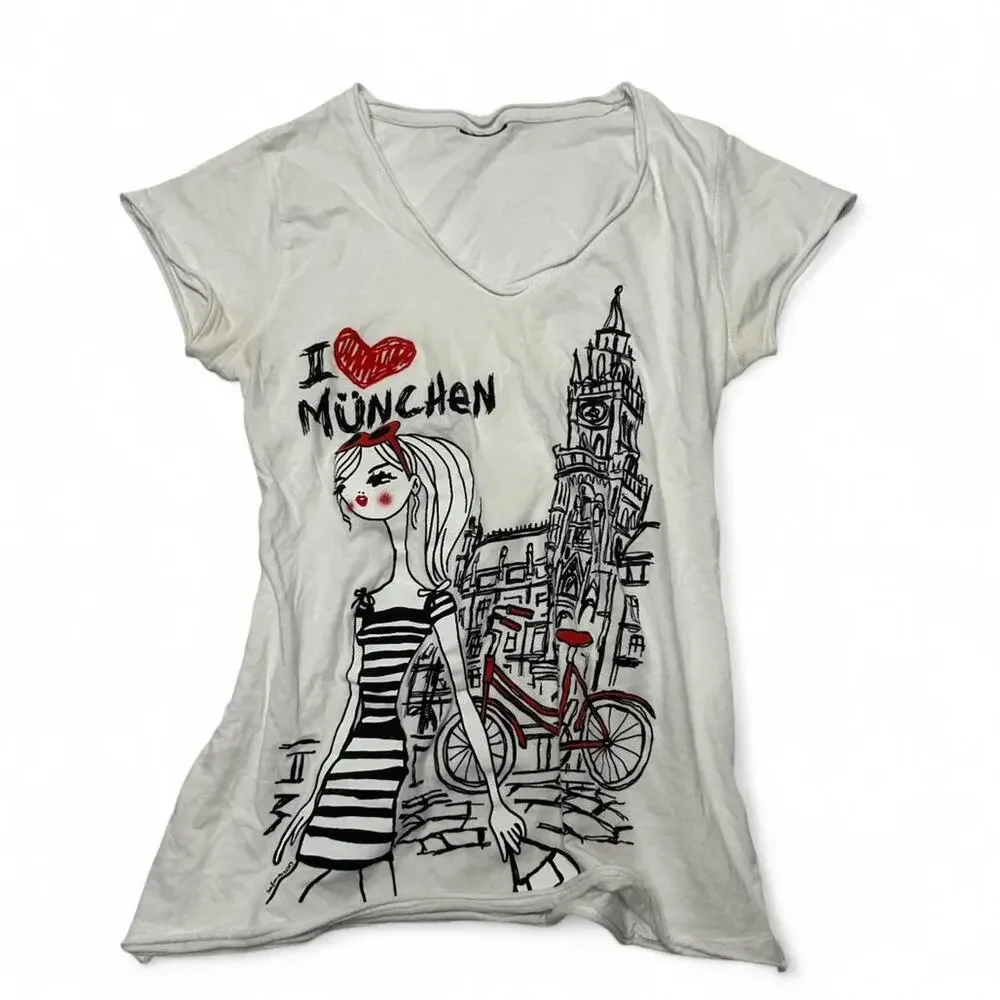 Coquette Paris Girl Y2K Vintage Graphic  Fitted V Neck Top Size M“ I ❤️ Munchen” - Picture 3 of 5